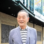 ドラフト指名を受けた長田高時代を振り返る山本堯一さん＝西宮市甲子園町