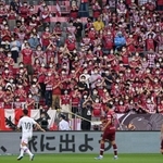 熱い気持ちでヴィッセル神戸の選手たちを後押しし続けてきたサポーター＝５月１４日、神戸市兵庫区、ノエビアスタジアム神戸