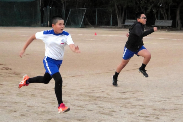 山陽特殊製鋼陸上部が運動スキルアップを支援 小学生陸上教室や一般向け個別トレ 元日本代表 篠藤コーチら指導 スポーツ 神戸新聞next