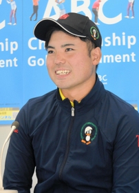 プロ転向から一夜明け、今後の抱負を語る蟬川泰果＝加東市、ＡＢＣ・ＧＣ