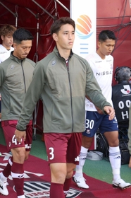 Ｊ１最終節の横浜Ｍ戦に先発出場した神戸のＤＦ小林友希＝ノエビアスタジアム神戸（撮影・小林良多）