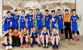 兵庫県の女子代表メンバー（提供・県中体連ハンドボール専門部）