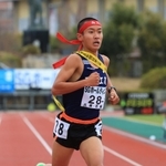 ６位入賞を果たした男子・西脇工のアンカー上田翔大＝２５日、京都市のたけびしスタジアム京都（撮影・鈴木雅之）