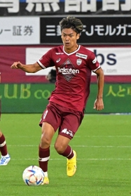 Ｇ大阪戦でゴール前に迫るＪ１神戸のＦＷ小田裕太郎＝９月１８日、ノエビアスタジアム神戸