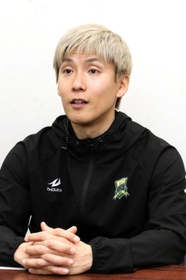 サッカーのクラブＷ杯に出場した後、視覚障害者となったデウソン神戸の松本＝神戸新聞社