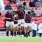 準決勝の天理戦に勝利し、決勝進出を果たした報徳の選手ら＝５日、大阪府東大阪市、花園ラグビー場