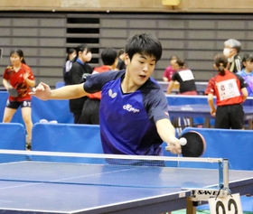 男子シングルス決勝　中学生で兵庫ナンバーワンに輝いた兵庫中の谷本