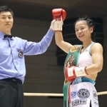 東洋太平洋王者として初防衛戦に挑み、勝利した藤原芽子選手＝２０１８年１２月、大阪市のエディオンアリーナ大阪
