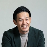２０年間のプロ野球選手生活を振り返る坂口智隆さん＝２０２２年１０月２６日、神戸市垂水区の神戸国際大付高（撮影・鈴木雅之）