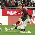 神戸-福岡　前半、シュートを放つ神戸の大迫＝ノエビアスタジアム神戸