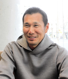 ドイツ行きを前に、野球と世界遺産への思いを語る久保康友投手＝２０２３年２月、西宮市内