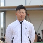 ３０日に国内ツアー初戦を迎える蝉川泰果。２日には母校の小学校を訪問し、意気込みを語った＝加東市、兵教大付小