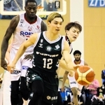 西宮ー奈良　第３クオーター、ドリブルで攻め入る西宮ストークスの川島聖那（12）