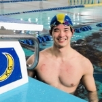 今春から社会人として競泳平泳ぎを続け、２０２８年ロサンゼルス五輪を目指す関学大の平井佑典＝西宮市の関学大