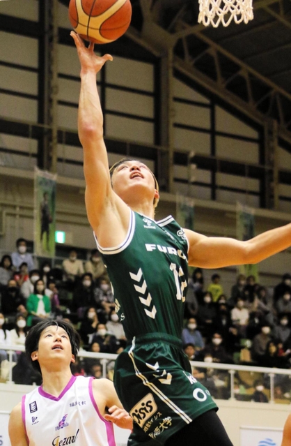 西宮－福島　第１クオーター、西宮の川島がシュートを放つ