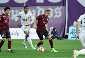 神戸-広島　昨年３月以来の公式戦出場を果たした神戸のサンペール（撮影・小林良多）