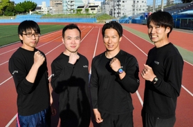 大学・一般男子４００メートルリレー初出場で初優勝を狙う野川大地（右）らＥＬＩＴＥの選手たち＝神戸市灘区、王子スタジアム