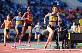 グランプリ女子１５００メートルを制した田中希実＝神戸市須磨区、ユニバー記念競技場（撮影・中西幸大）