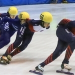 ２種目で大会記録を塗り替えた選手権女子の嶋田利渚（右から２人目）