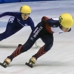 ２種目で大会記録を塗り替えた選手権女子の嶋田利渚（右）