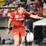 東京ＳＧ-神戸　前半、復帰戦でゴールを決める神戸のＳＯ李承信＝秩父宮ラグビー場