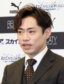 引退会見に臨む高橋大輔＝２日午後、東京都内