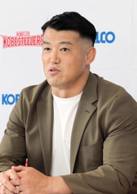 神戸一筋12年の競技人生を終えた前川鐘平。名門で主将も務めた＝神戸市東灘区御影浜町