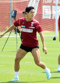 今季３ゴール、５アシストで神戸をけん引する武藤＝１０日、神戸市西区のいぶきの森球技場