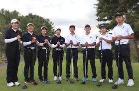 ゴルフ団体で男女アベック優勝した滝川第二のメンバー
