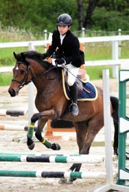 馬術団体で神戸の優勝に貢献した河原大智＝しあわせの村