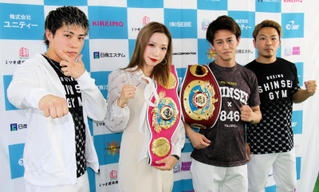 健闘を誓う（左から）与那覇勇気、黒木優子、小林豪己、芝力人の真正ジム４選手＝神戸市東灘区