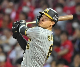 豪快な打撃が魅力の阪神・佐藤輝明＝マツダスタジアム
