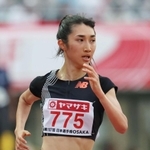 女子５０００メートル決勝　後半一気にトップに立ち、１５分１０秒６３で優勝した田中希実＝大阪市のヤンマースタジアム長居（撮影・小林良多）