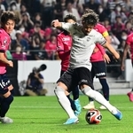 Ｃ大阪-神戸　後半、神戸の山口がゴールを決め、１-１と追い付く＝大阪市、ヨドコウ桜スタジアム（撮影・斎藤雅志）