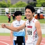 男子１１０メートル障害決勝　１４秒２７で優勝した社の蓮香颯