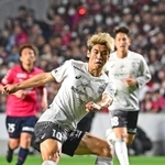神戸を攻守にけん引する大迫＝１０日、大阪市ヨドコウ桜スタジアム