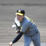 力投する富田蓮＝高槻市萩谷