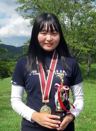アオノジュニア大会中学生・高校生の部で高校女子の部を制した藤原花帆（滝川第二）＝主催者提供