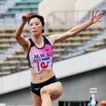 女子三段跳び決勝　５回目に大会新記録の１３メートル３０をマークし、優勝した船田茜理