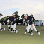 練習に打ち込む報徳学園高軟式野球部の選手たち＝６月２７日、西宮市上大市５