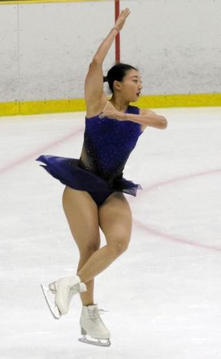 女子フリーで演技する坂本花織