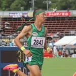 陸上男子１５００メートル決勝　４分５秒７７で１１位に入った香寺の中島丈瑠＝愛媛県ニンジニアスタジアム