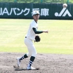 プロ志望届を提出した報徳高の竹内颯平内野手＝４月、明石トーカロ球場