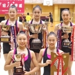 全国高校総体の新体操女子団体で初優勝した日ノ本の選手たち＝姫路市の同校