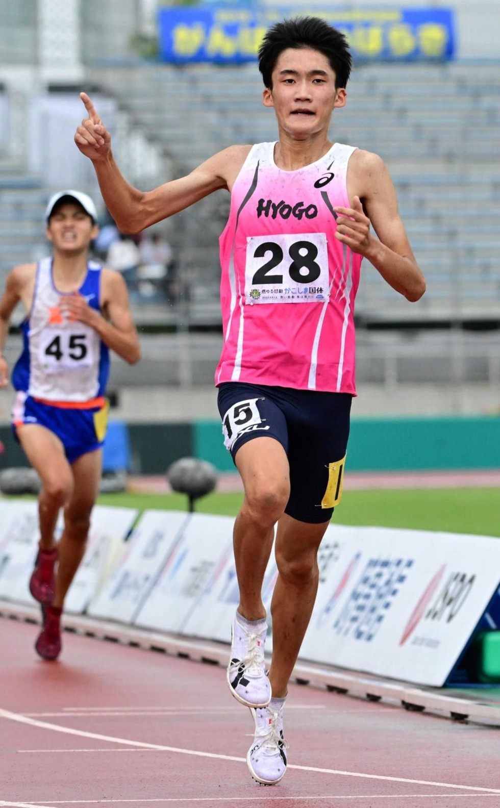 ラスト勝負で強さ発揮 少年男子A5000mで完勝V 須磨学園・折田