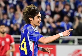 日本-チュニジア　後半、伊東のシュートが決まり２-０とする＝ノエビアスタジアム神戸（撮影・中西幸大）