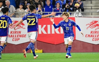 日本-チュニジア　前半、先制点を決めて喜ぶ古橋（１１）＝ノエビアスタジアム神戸（撮影・中西幸大）