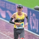 男子６位でゴールする堀尾謙介＝東京・国立競技場（撮影・吉沢敬太）