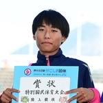 陸上少年男子共通走り高跳びで２位となった兵庫の川崎俊祐＝白波スタジアム（撮影・斎藤雅志）