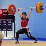 重量挙げ女子５９キロ級で優勝した吉田朱音＝薩摩川内市入来総合運動場体育館（提供写真）